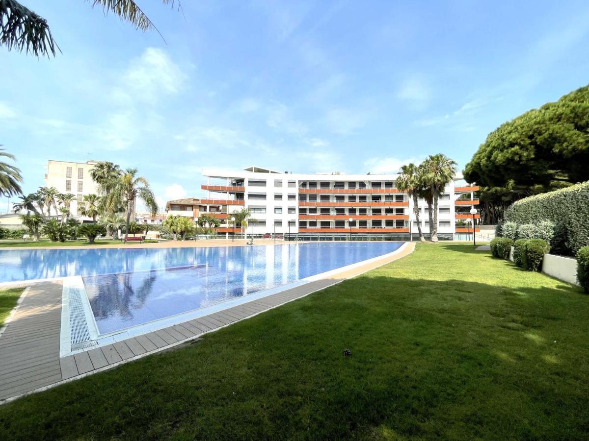 Luxurycambrils Resort&Spa Esterno foto