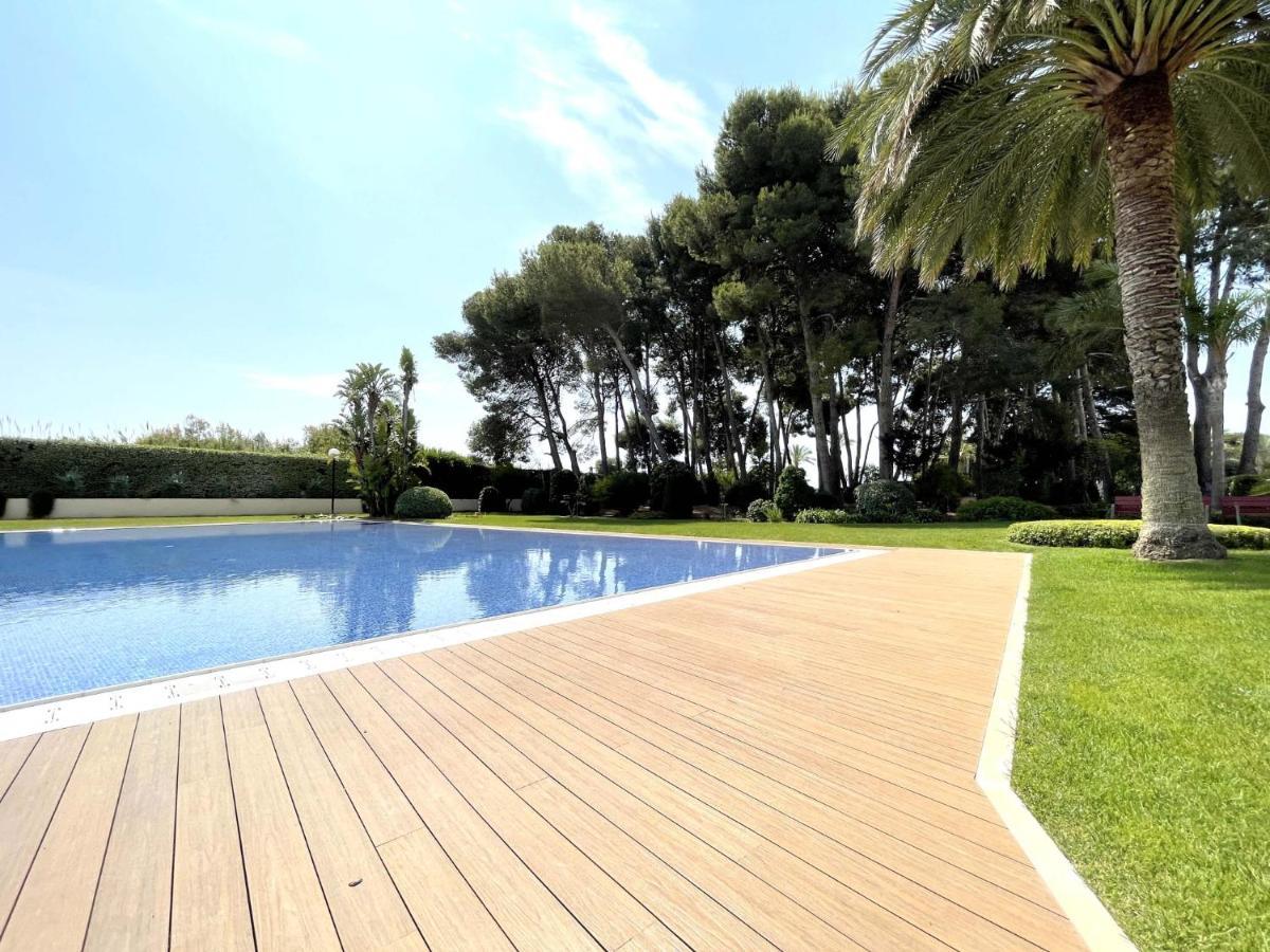 Luxurycambrils Resort&Spa Esterno foto