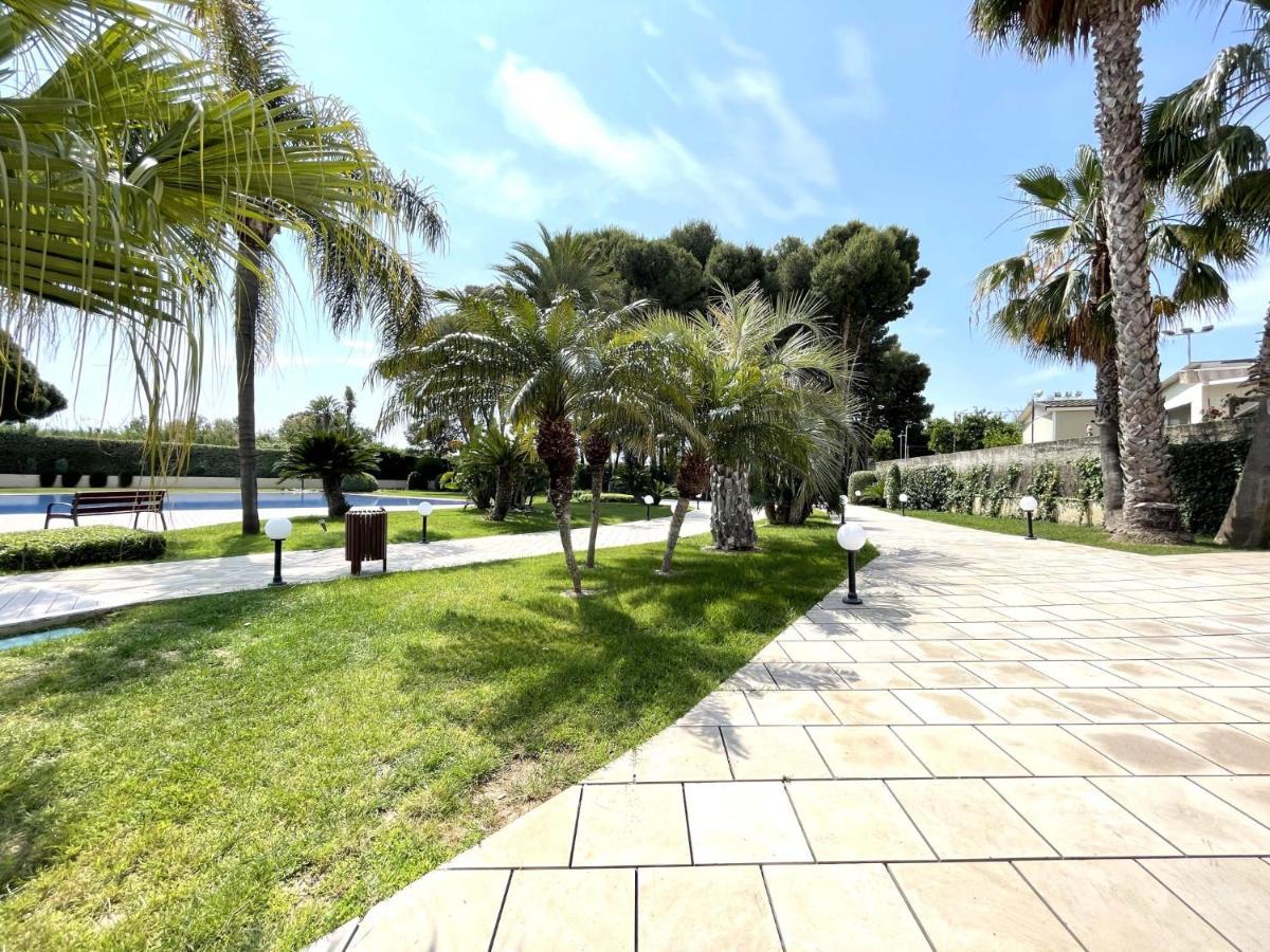 Luxurycambrils Resort&Spa Esterno foto
