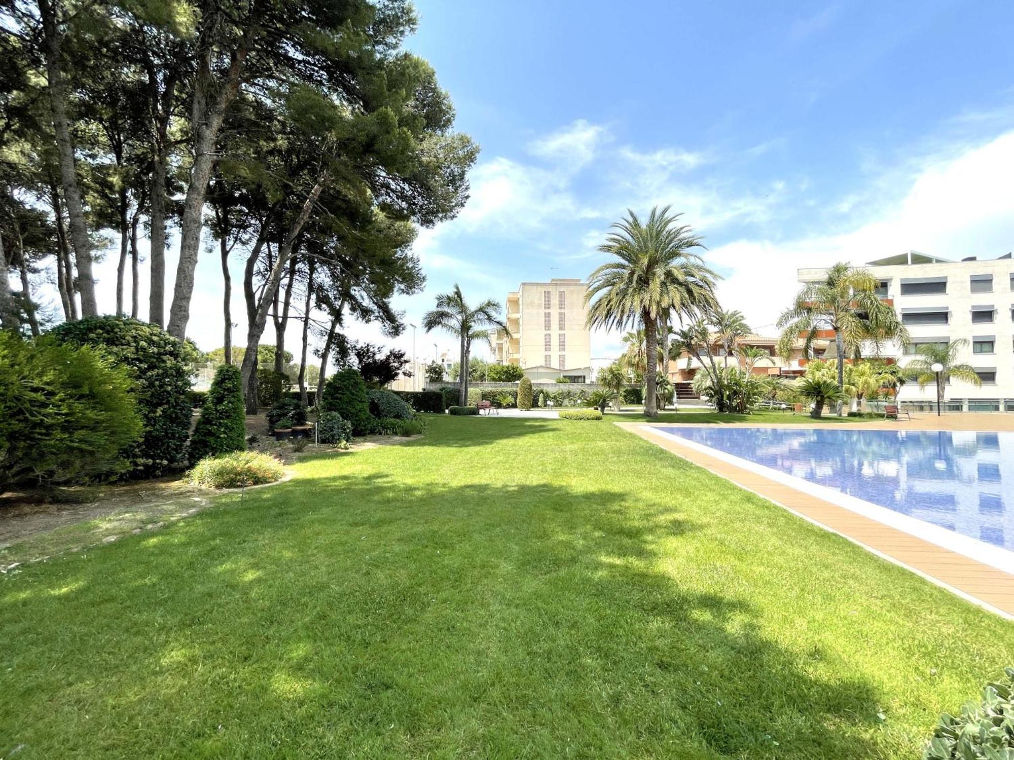 Luxurycambrils Resort&Spa Esterno foto